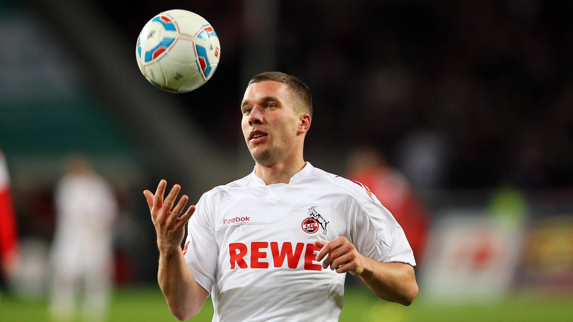 豪门翻车夜！曼城爆冷负皇家社会，41岁伊布却上演逆生长奇迹